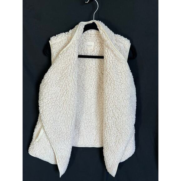 Harper Heritage Shearling Vest, Small - Picture 4 of 8